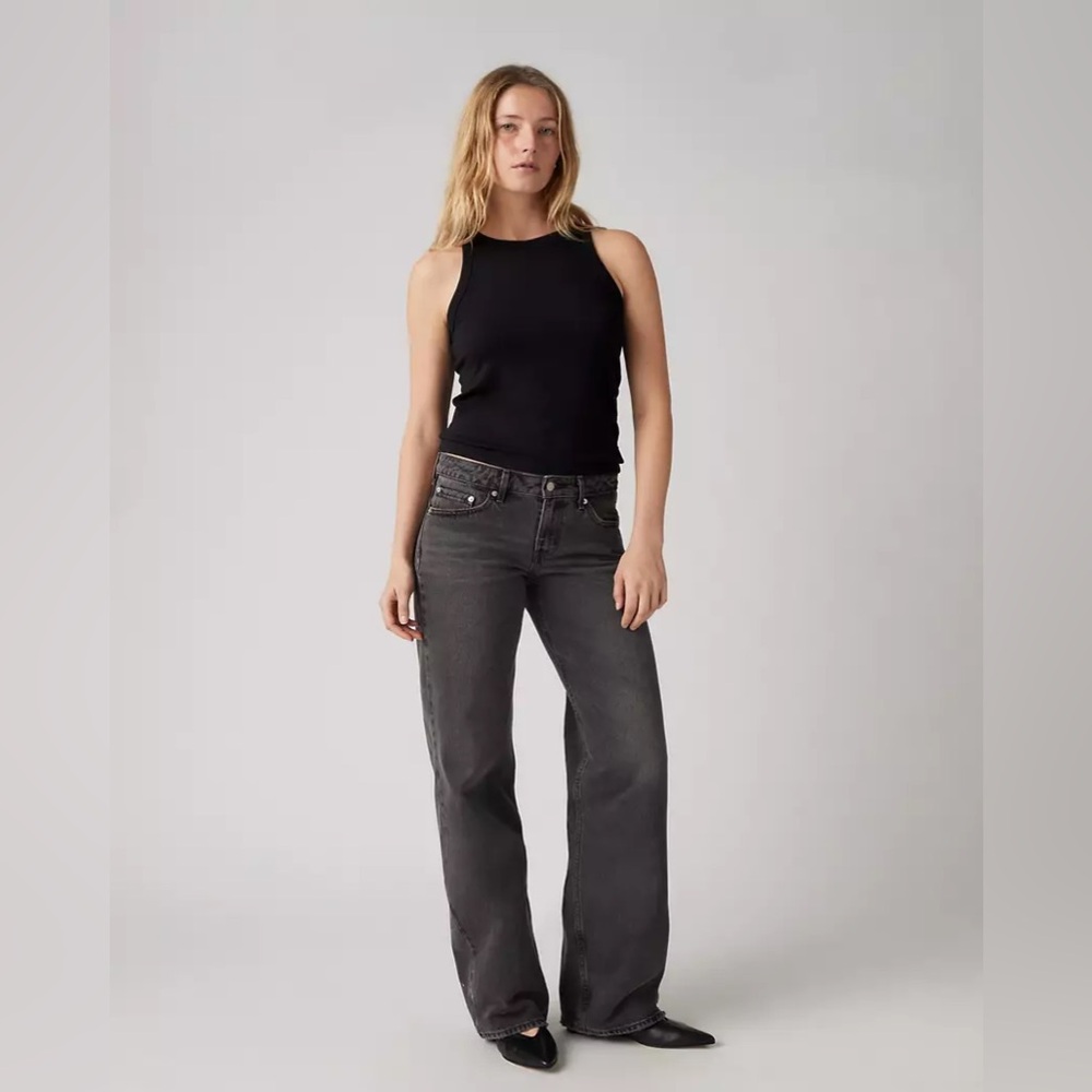 Levi LOW LOOSE WOMEN'S JEANS Sz 31 29” inseam black